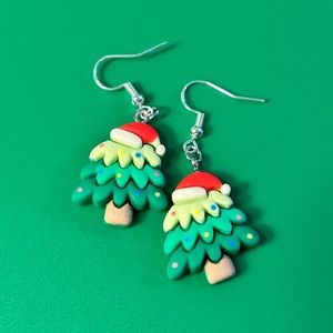 Christmas 🎄 Tree Earrings